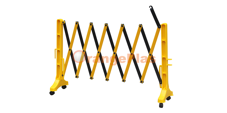 Expandable Barrier with Base on Wheels